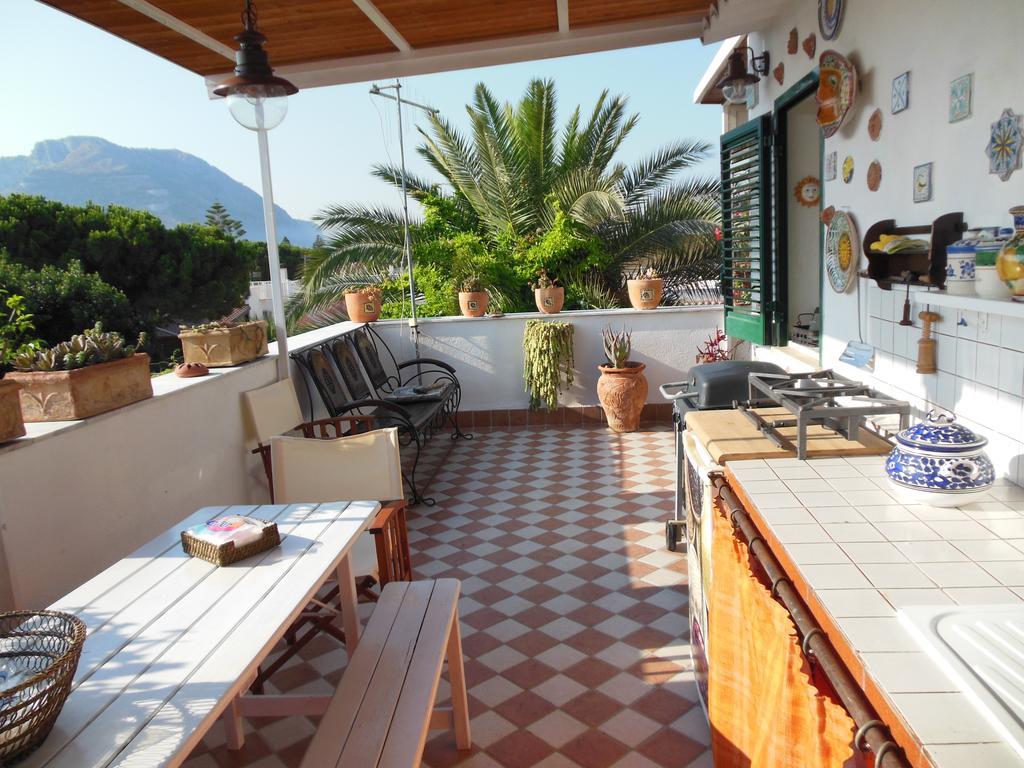 Casa Lunastella Locazione Turistica مونديلّو الغرفة الصورة