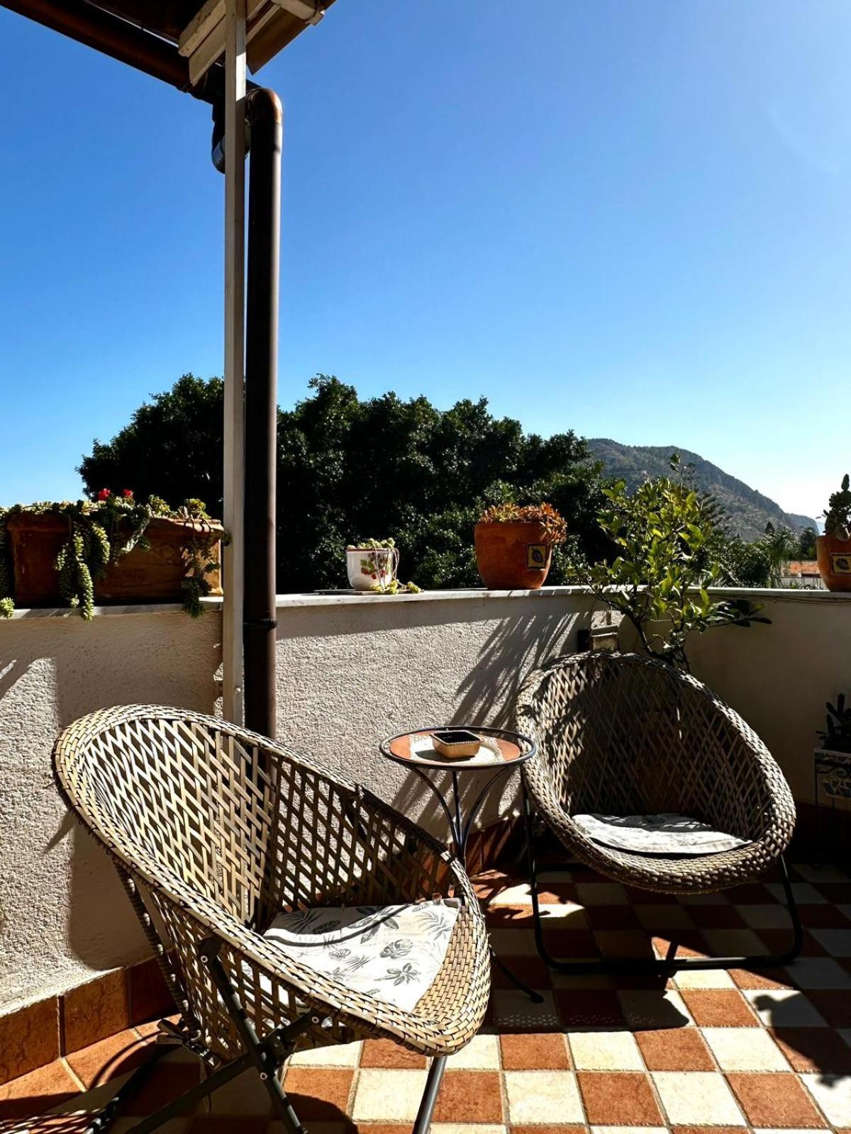 Casa Lunastella Locazione Turistica مونديلّو المظهر الخارجي الصورة
