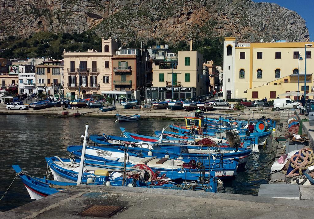 Casa Lunastella Locazione Turistica مونديلّو المظهر الخارجي الصورة